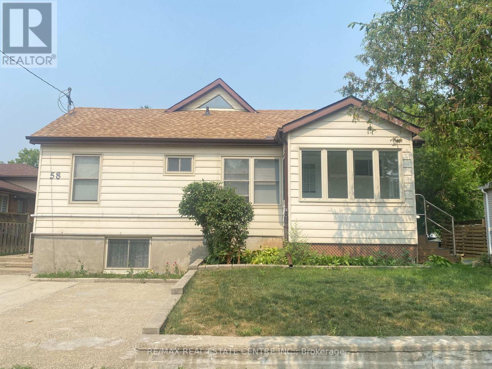 MLS® listing #30060645 for sale located at 58A FIFTH AVENUE