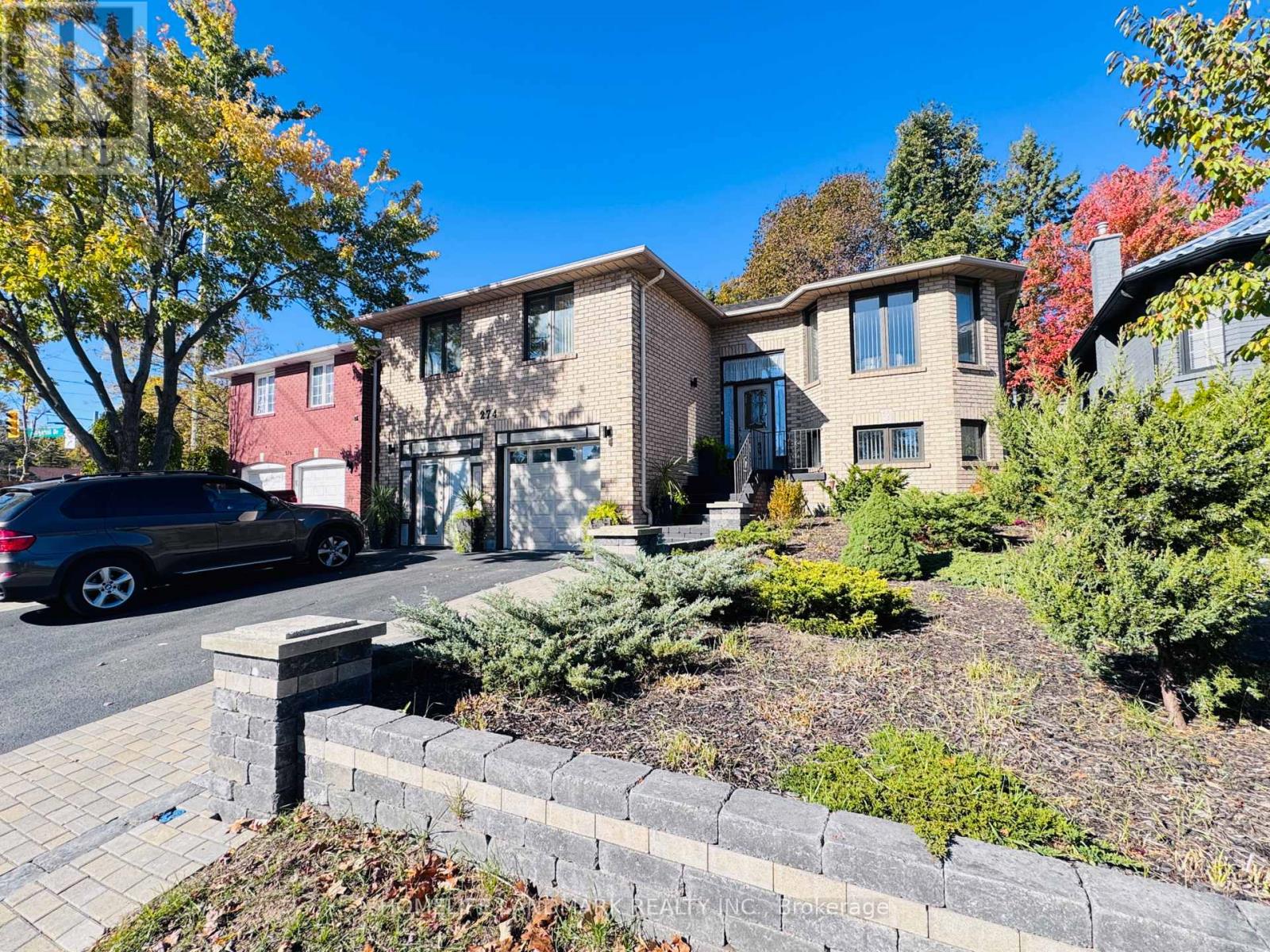 MLS® listing #30061234 for sale located at 274 EDGEHILL DRIVE