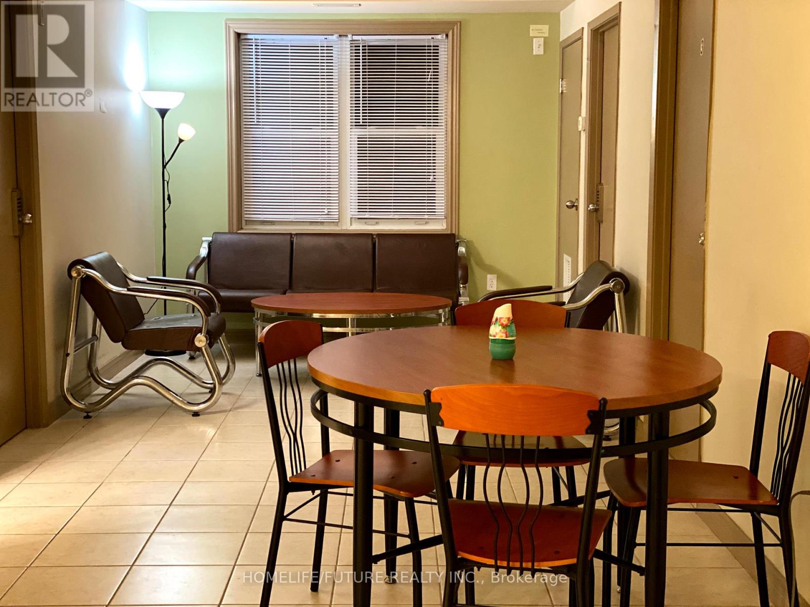 MLS® listing #30063654 for sale located at 402 - 271 LESTER STREET