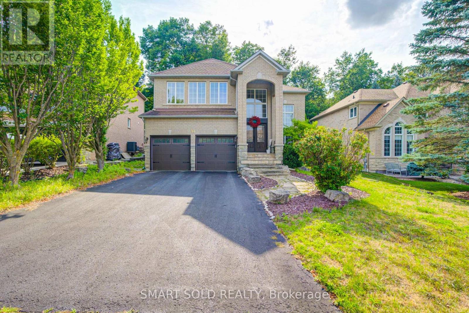 MLS® listing #30063914 for sale located at 93 WATTS MEADOW