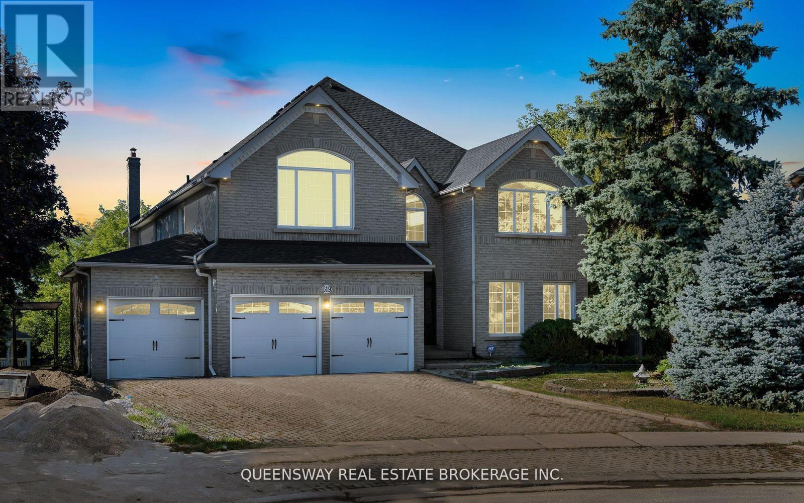 MLS® listing #30063951 for sale located at 619 CULLER MEWS