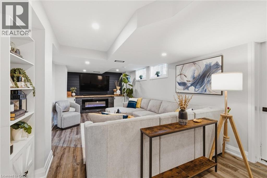 MLS® listing #30064081 for sale located at 120 ELGIN Crescent