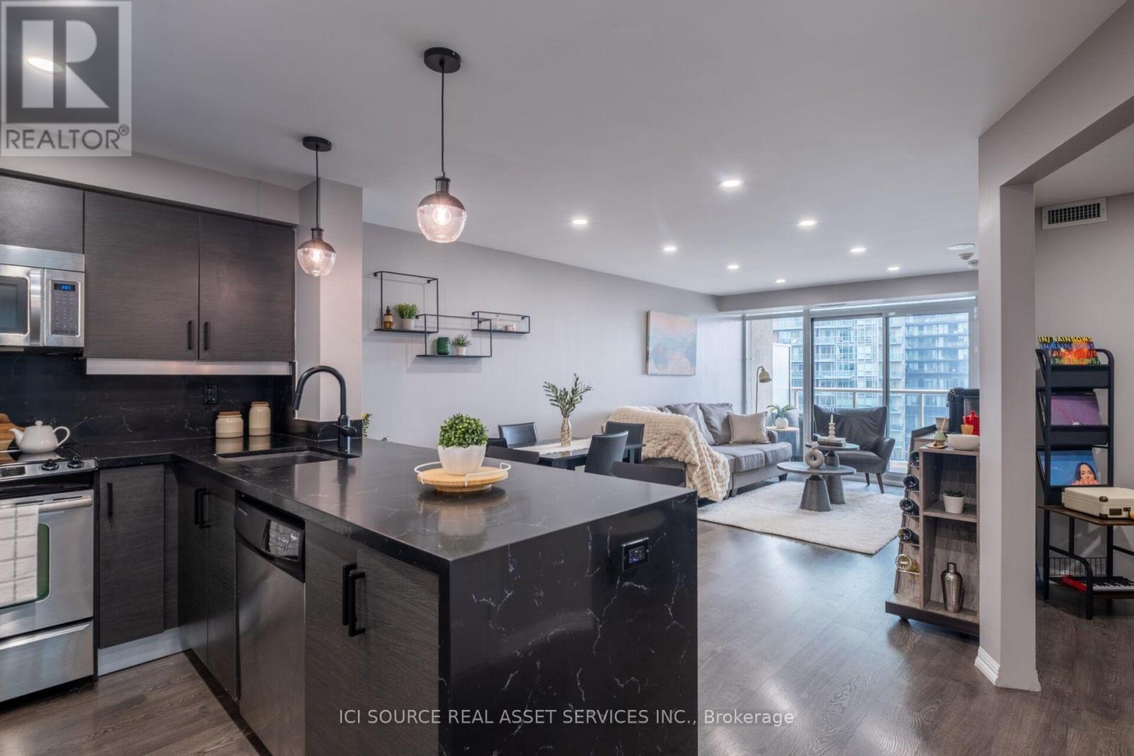 MLS® listing #30064182 for sale located at 1109 - 125 WESTERN BATTERY ROAD