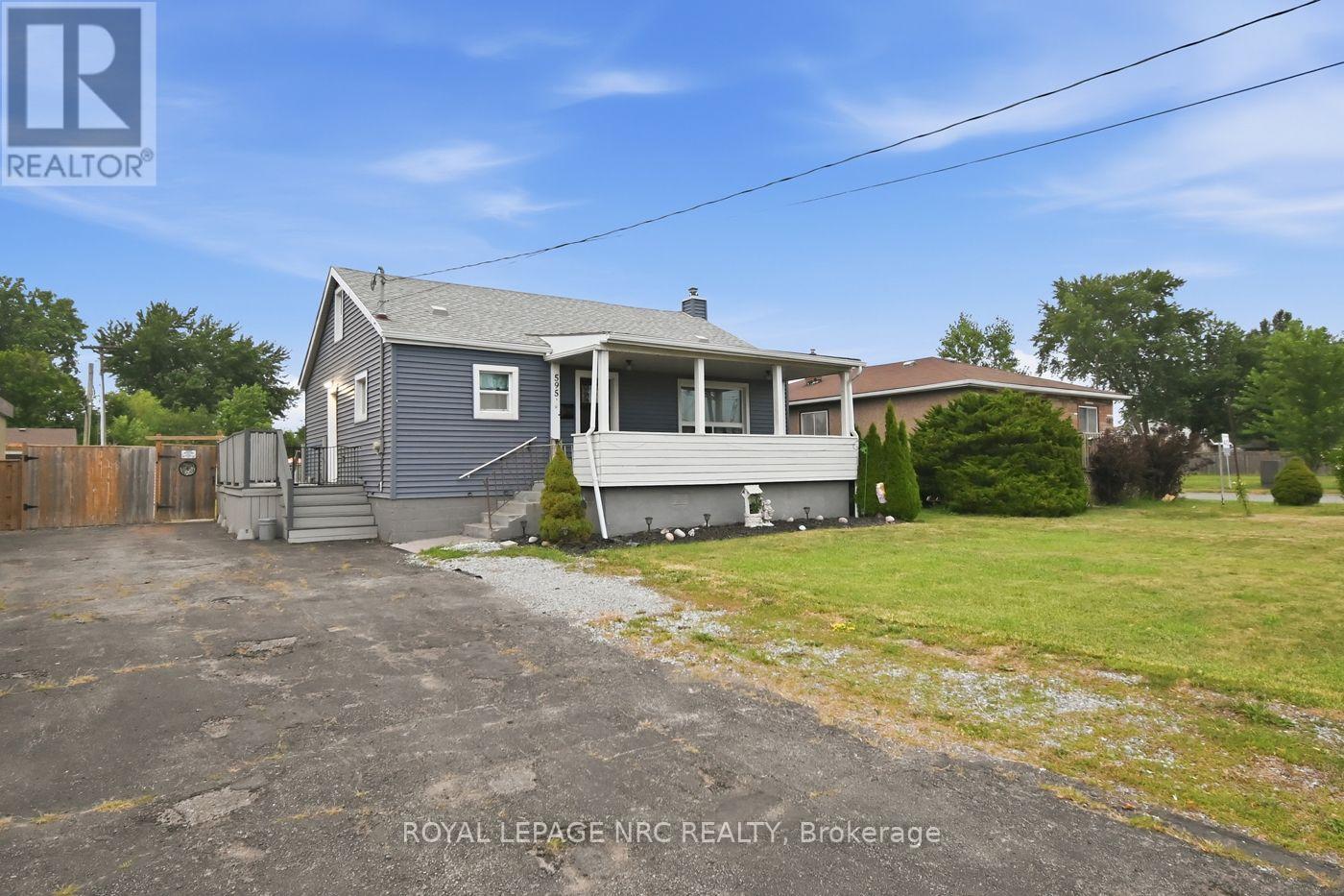 MLS® listing #30064240 for sale located at 595 LINCOLN STREET