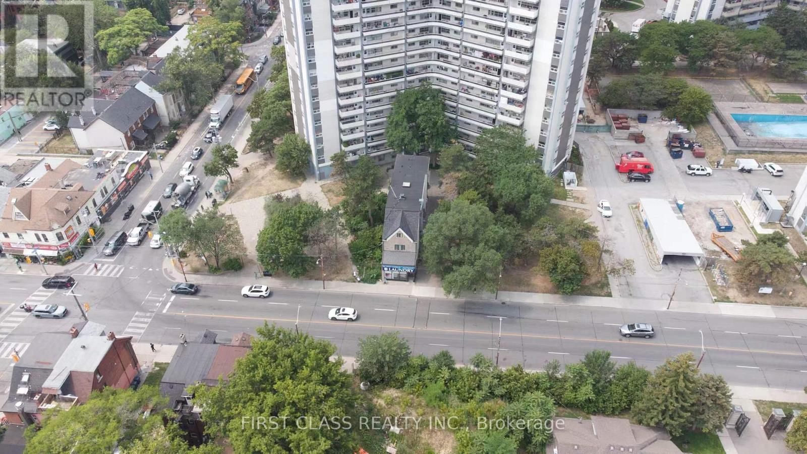 MLS® listing #30064264 for sale located at 600 PARLIAMENT STREET