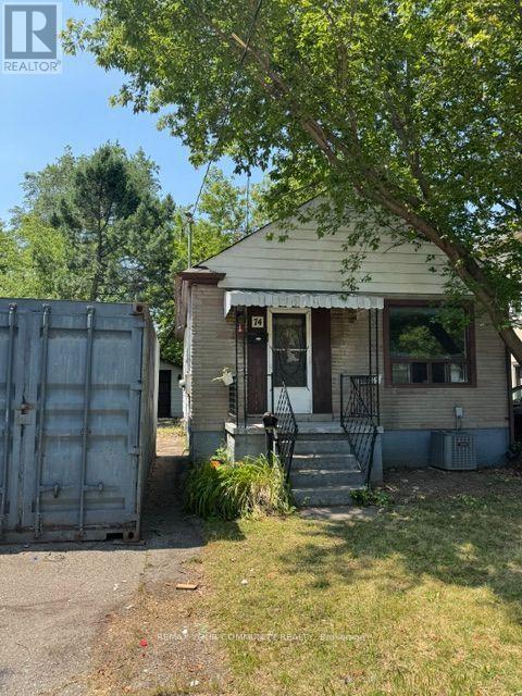 MLS® listing #30064430 for sale located at 74 SIXTEENTH STREET