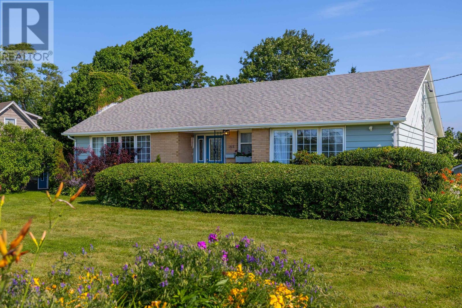 MLS® listing #30064884 for sale located at 165 Bunbury Road