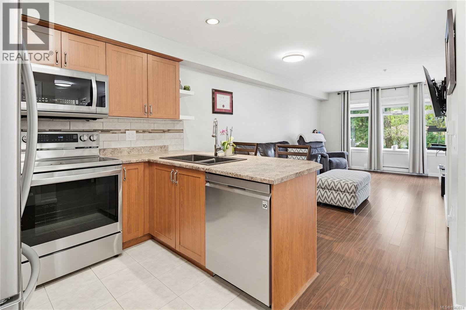MLS® listing #30066063 for sale located at 205 663 Goldstream Ave
