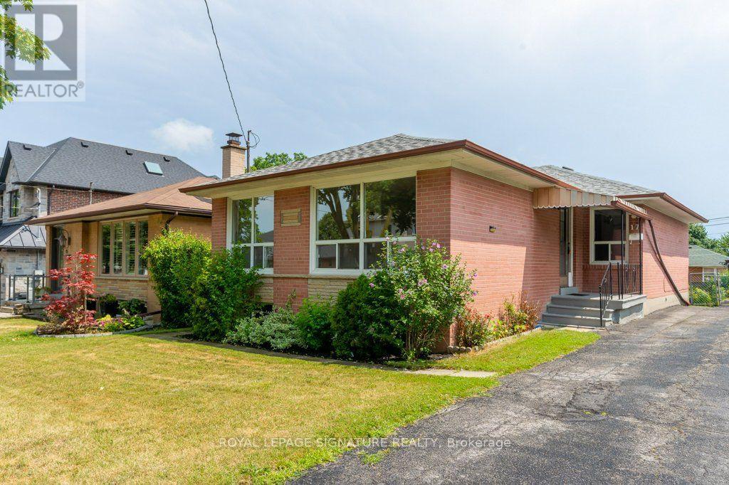 MLS® listing #30066190 for sale located at 17 RISDON COURT