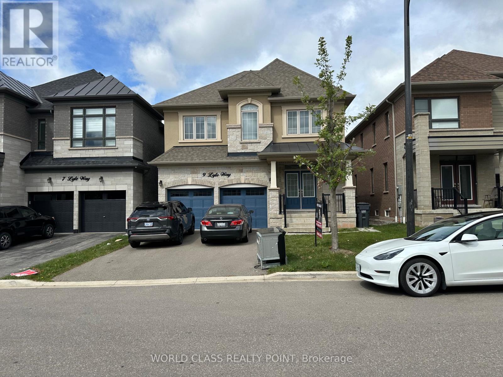 MLS® listing #30066195 for sale located at 9 LYLE WAY