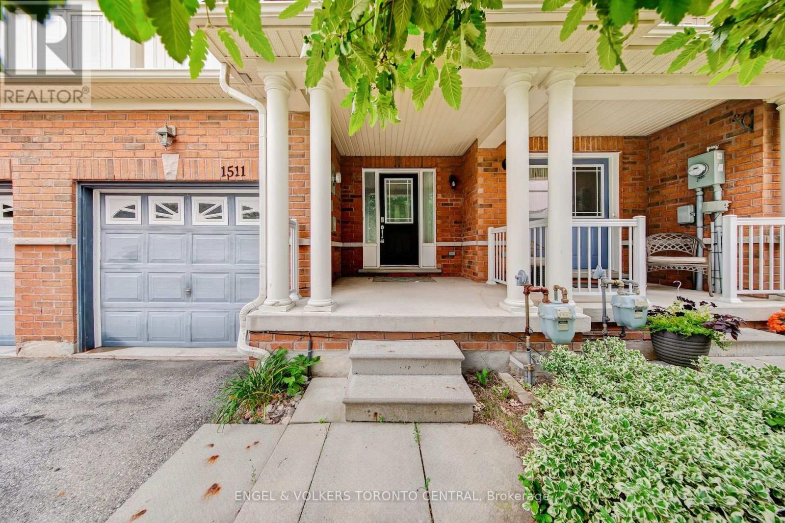 MLS® listing #30069023 for sale located at 1511 GLENBOURNE DRIVE