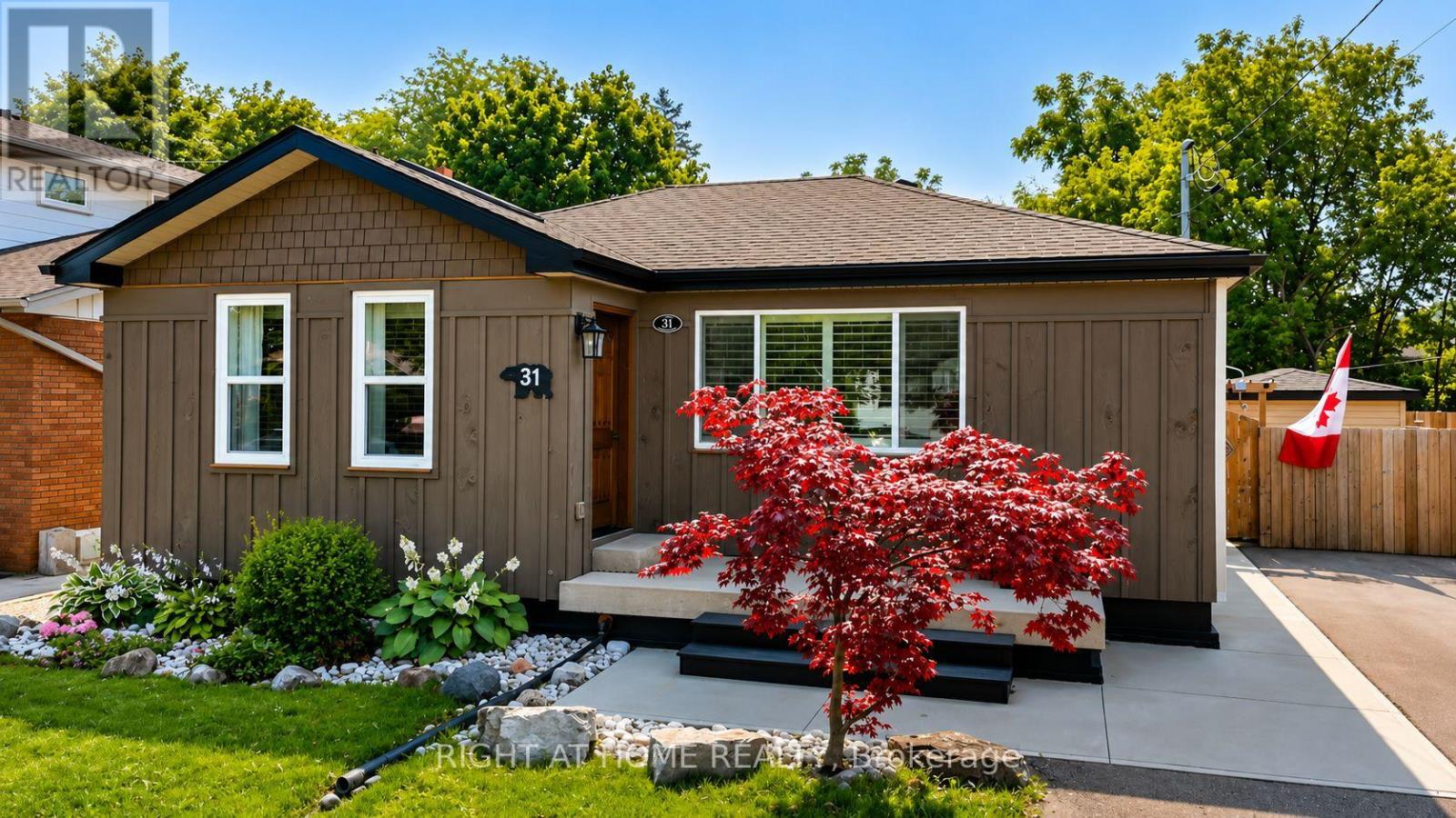 MLS® listing #30069637 for sale located at 31 DOROTHY STREET