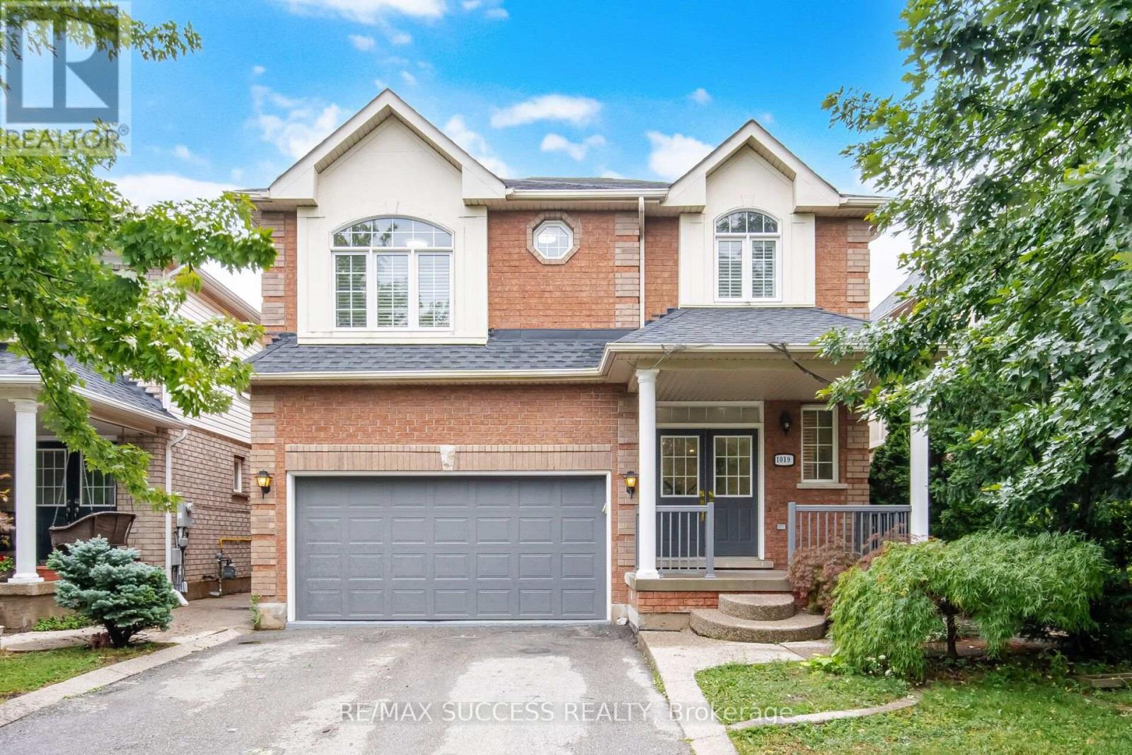MLS® listing #30069860 for sale located at 1019 DONNELLY STREET