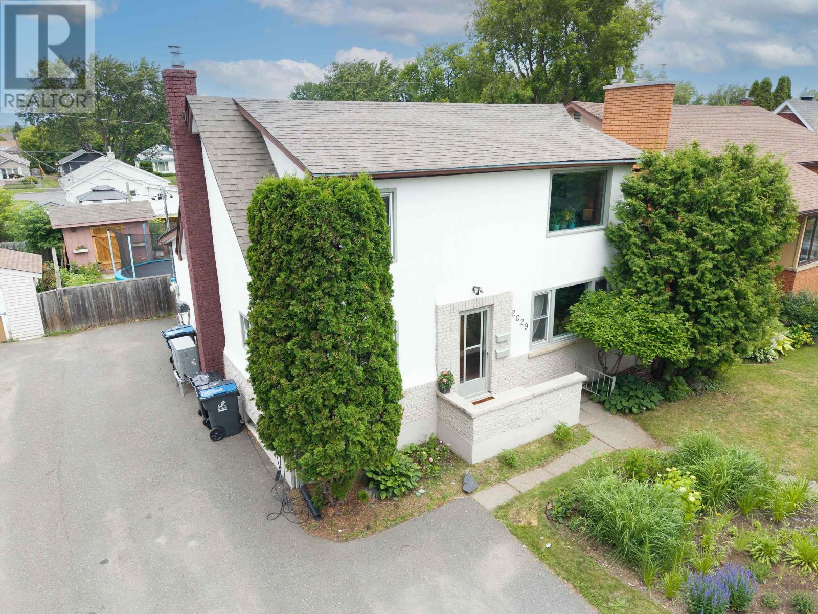 MLS® listing #30070189 for sale located at 2029 Hamilton Ave.
