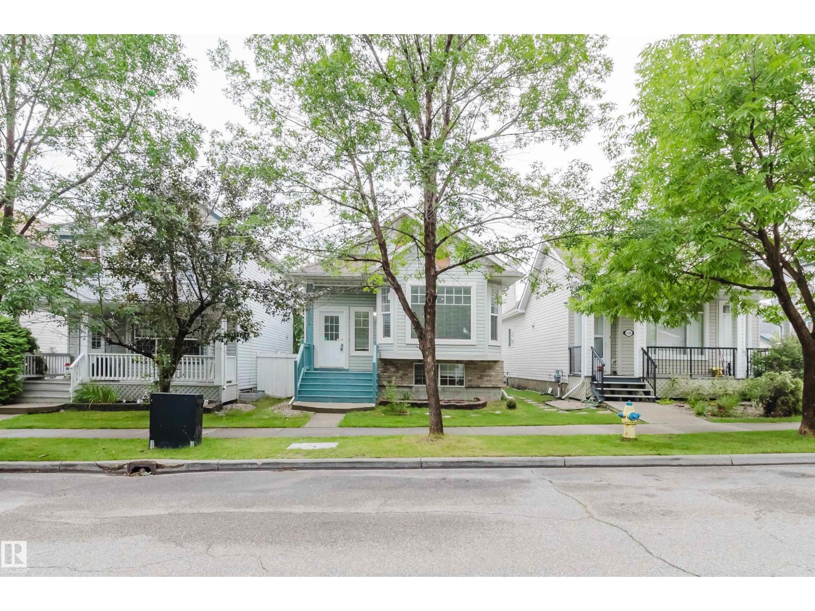 MLS® listing #30070245 for sale located at 1694 TOMPKINS WD NW