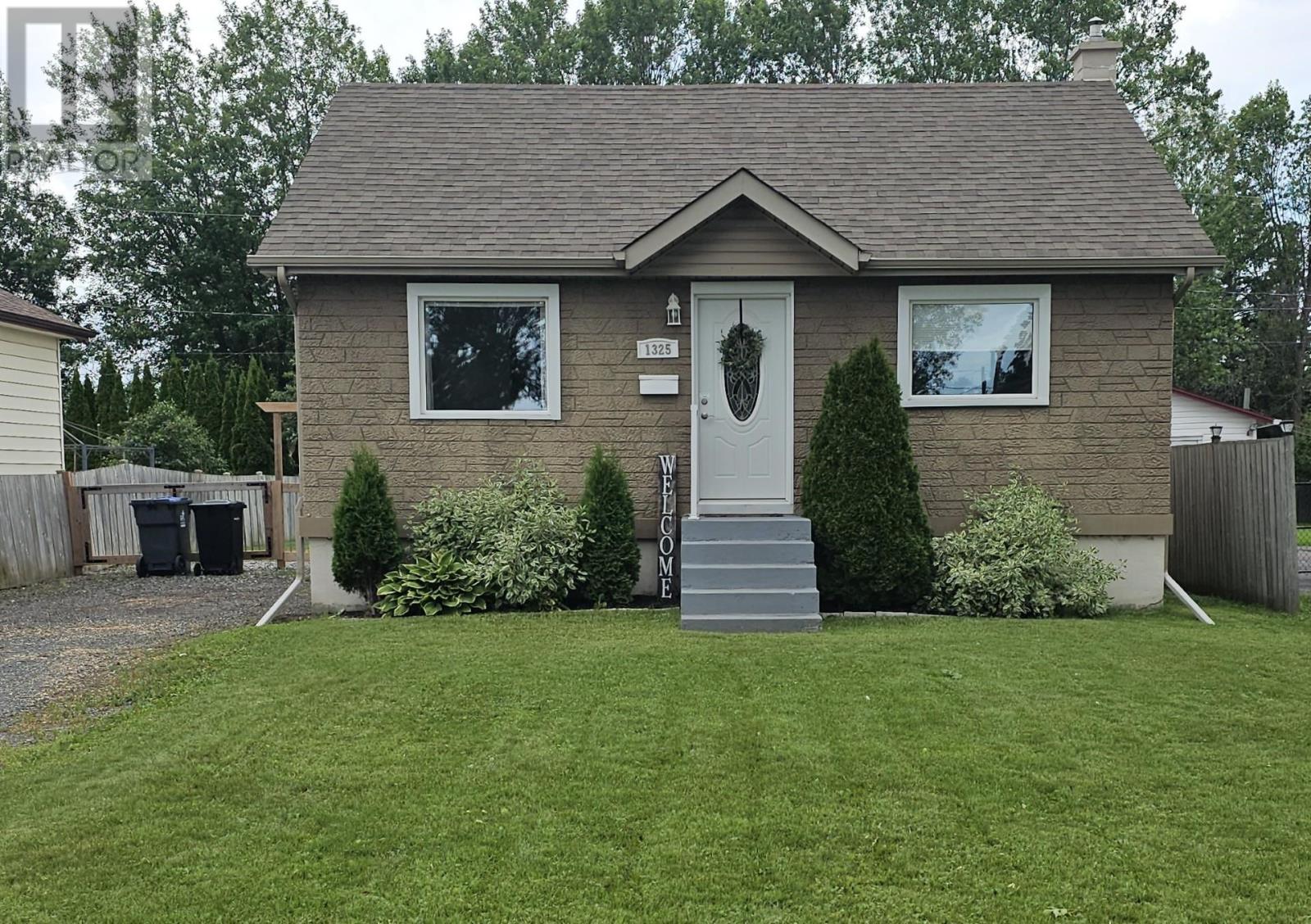 MLS® listing #30070350 for sale located at 1325 Wallbridge AVE