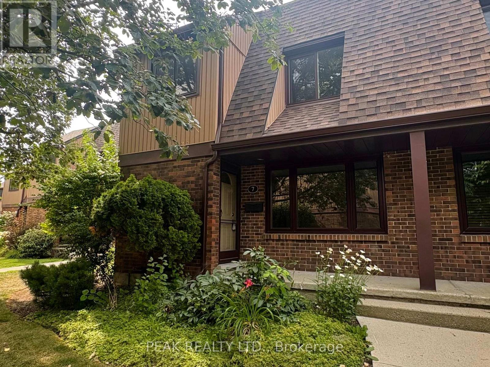 MLS® listing #30071827 for sale located at 7 - 279 SANDOWNE DRIVE