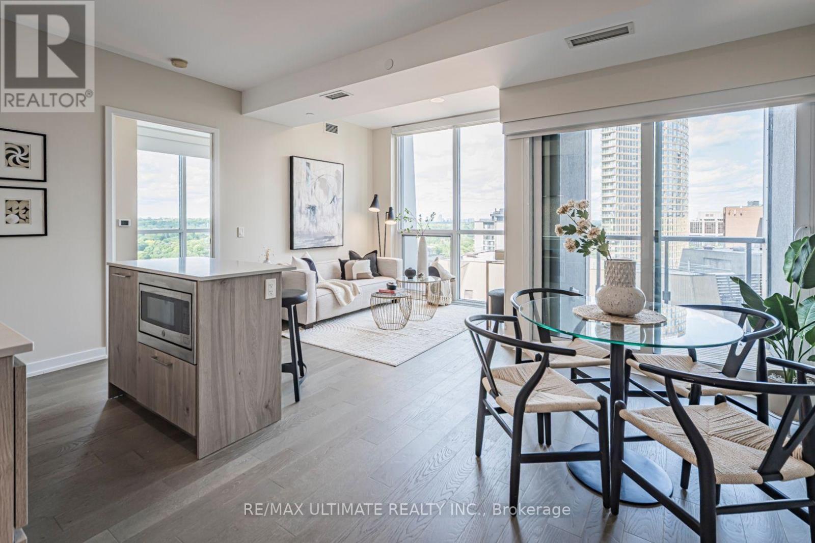 MLS® listing #30072183 for sale located at 1208 - 1 YORKVILLE AVENUE