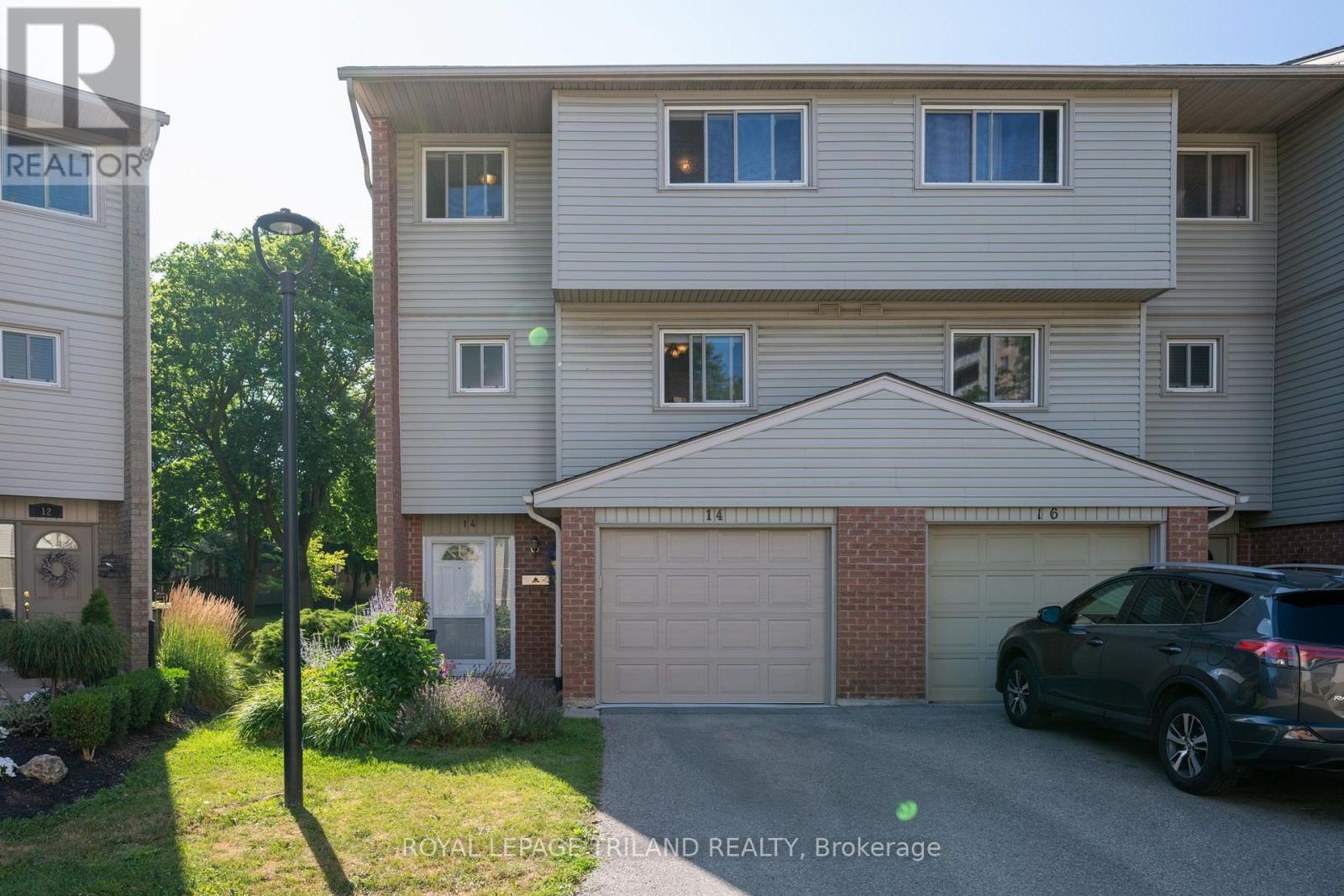 MLS® listing #30073380 for sale located at 14 - 300 SANDRINGHAM CRESCENT