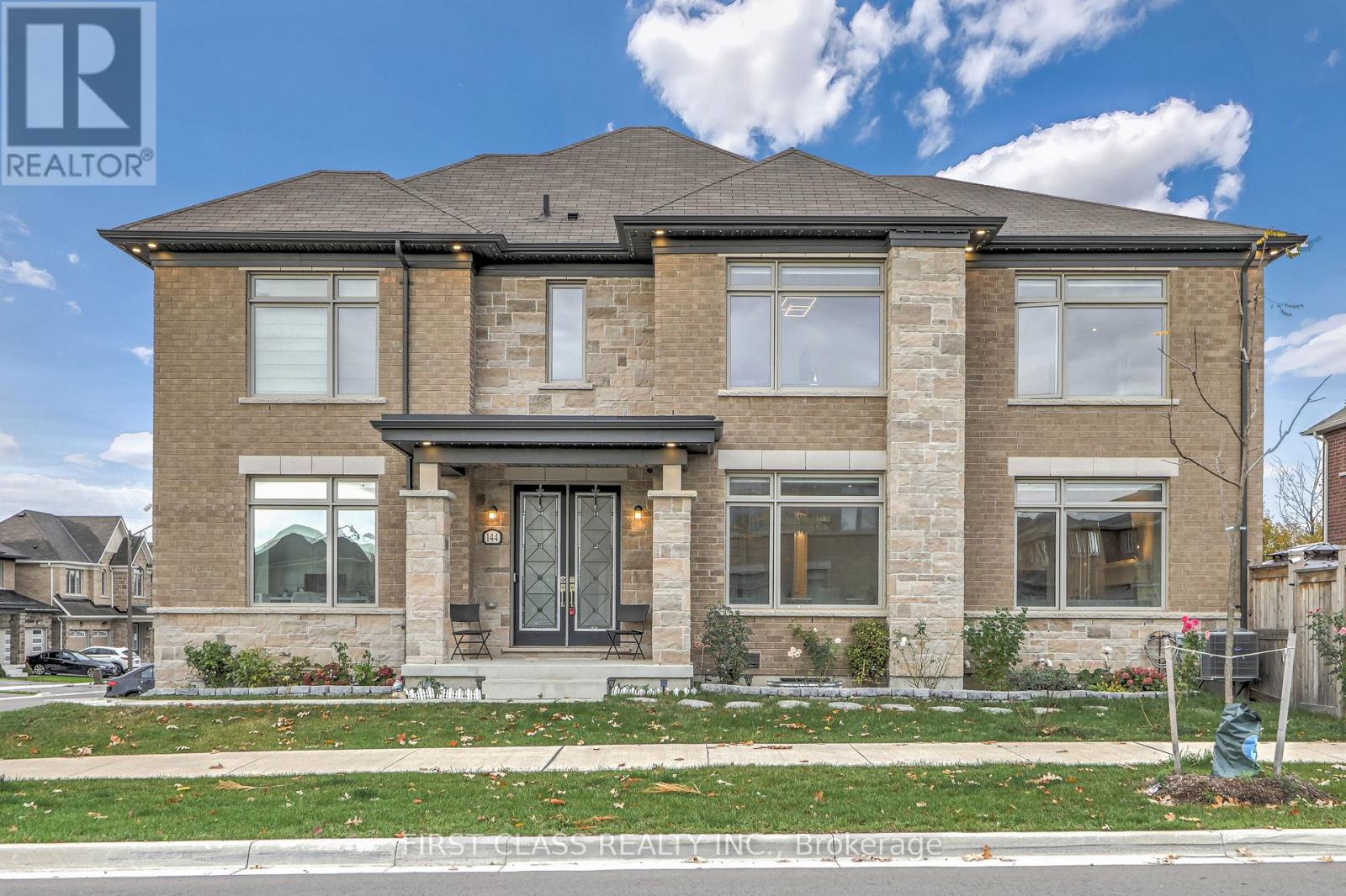 MLS® listing #30074101 for sale located at 144 BYERS POND WAY