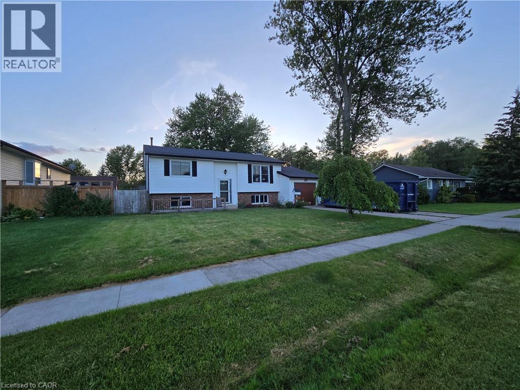 MLS® listing #30074408 for sale located at 697 FERNDALE Avenue
