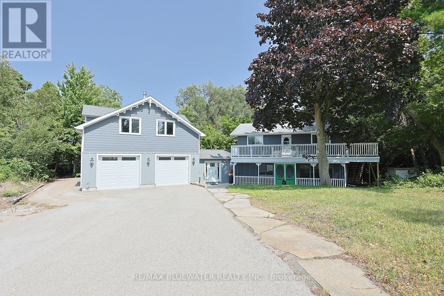 MLS® listing #30074446 for sale located at 9994 EDWARD STREET