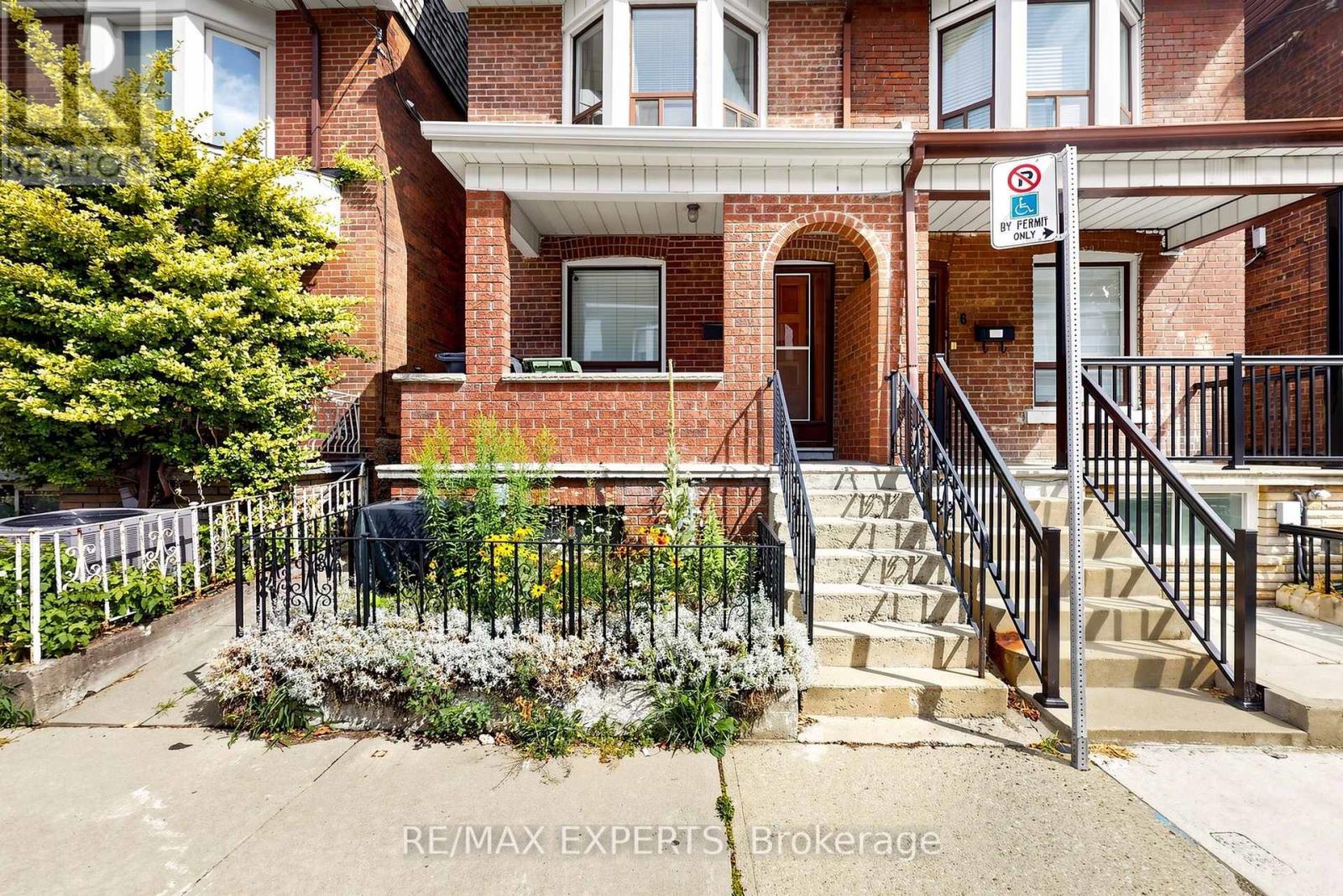 MLS® listing #30074612 for sale located at 8 PARR STREET