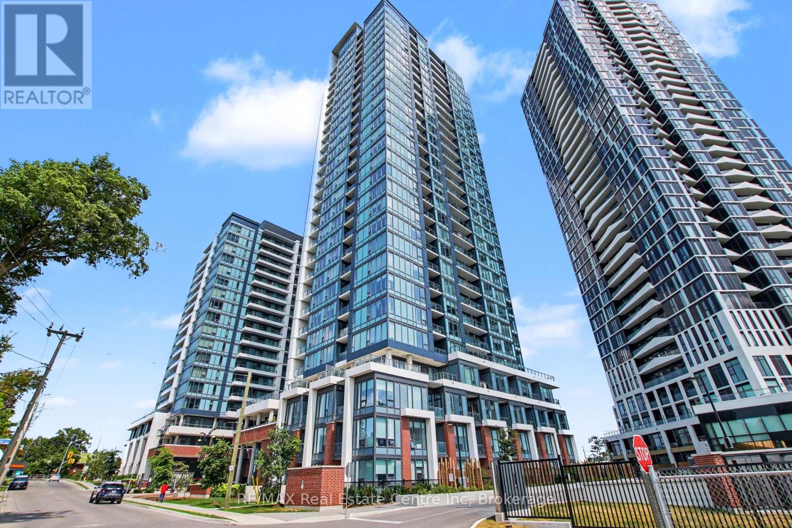 MLS® listing #30074797 for sale located at 2214 - 15 WELLINGTON STREET