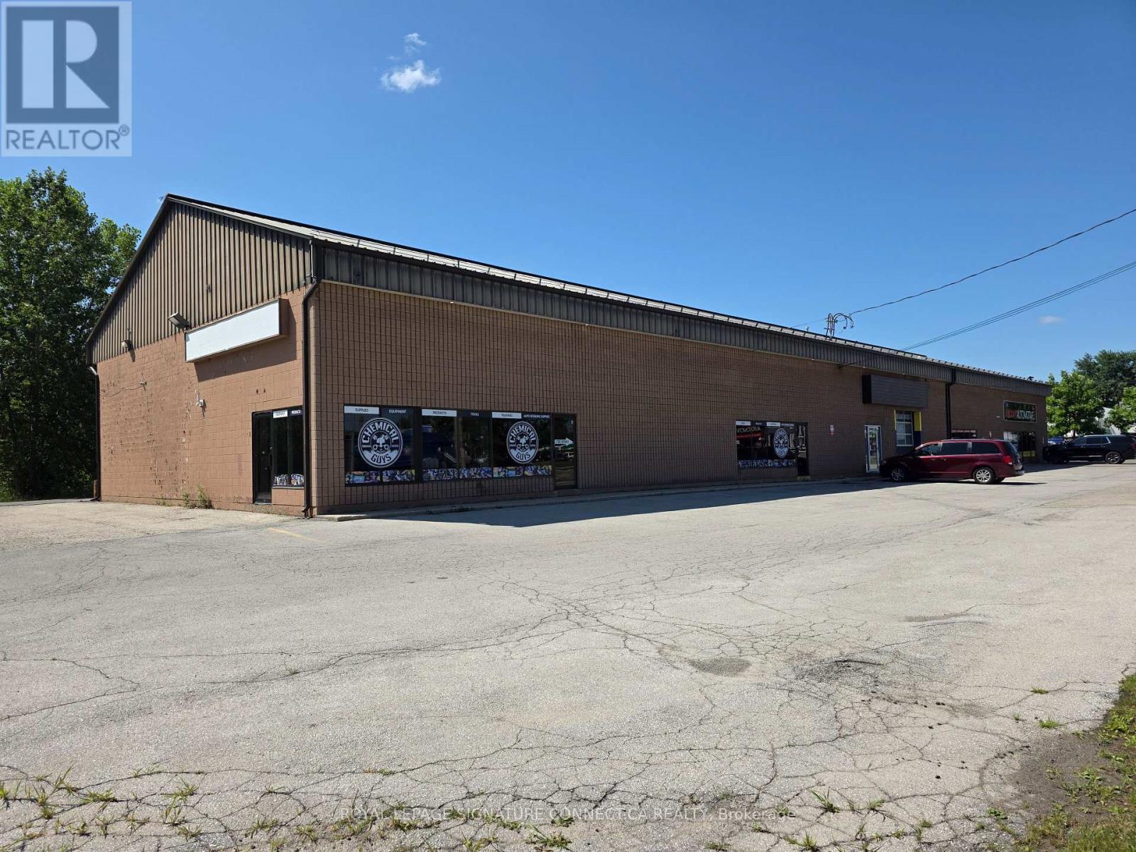 MLS® listing #30077700 for sale located at 1 - 1215 VICTORIA STREET N