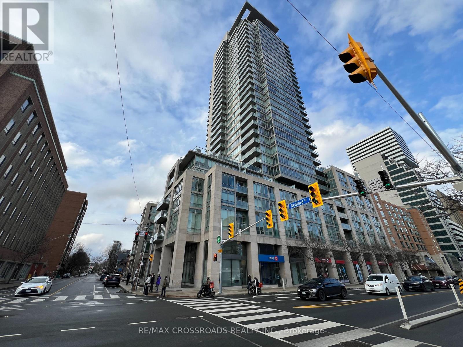 MLS® listing #30078639 for sale located at 3003 - 1 BEDFORD ROAD