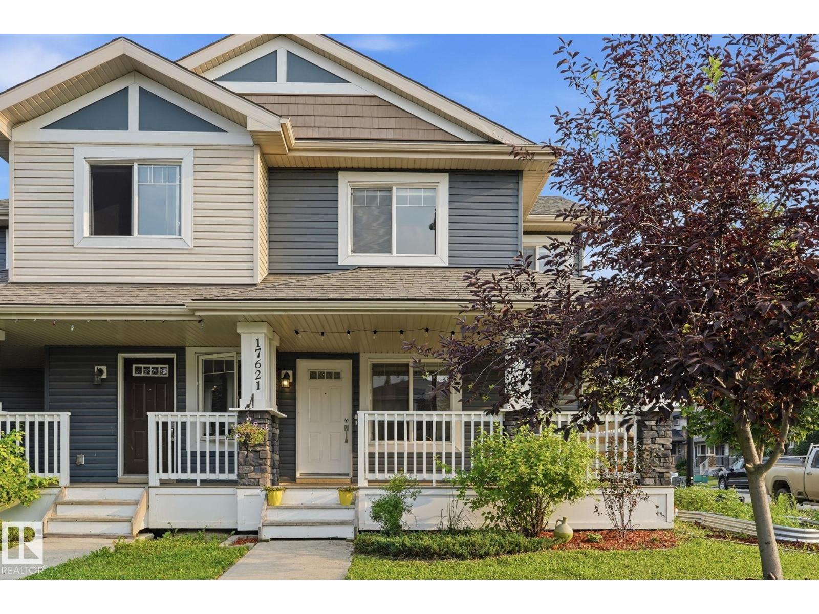 MLS® listing #30078749 for sale located at 17621 10 AV SW