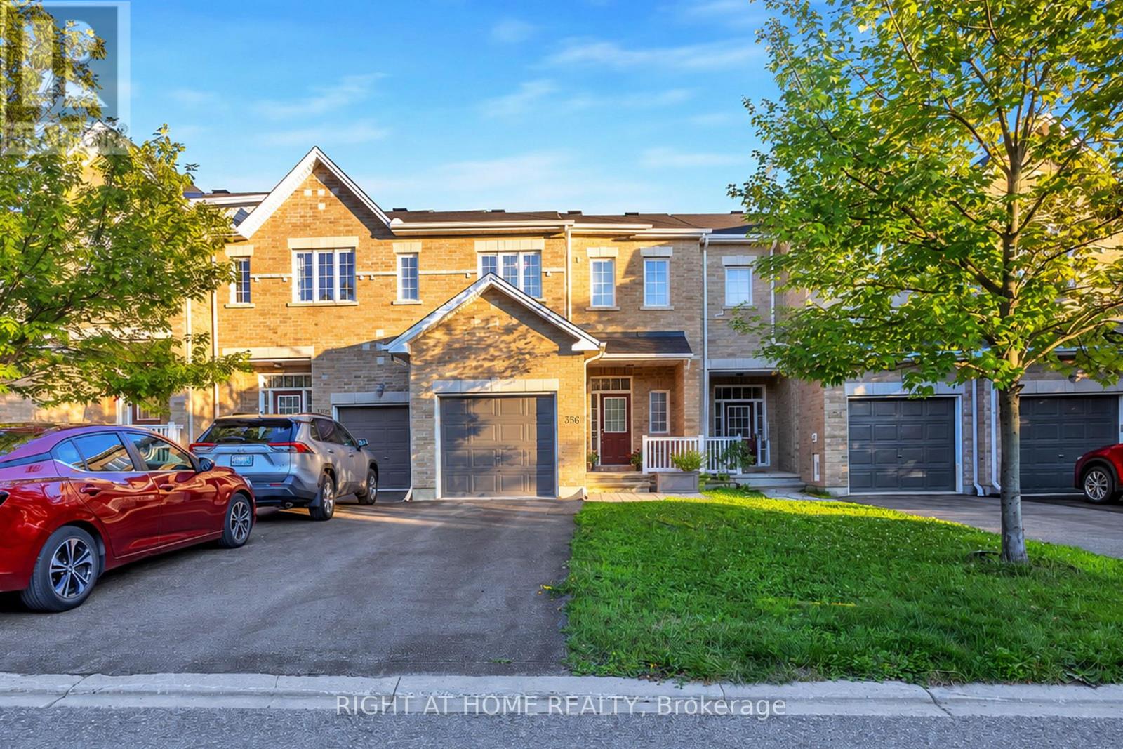 MLS® listing #30078909 for sale located at 356 KINGBROOK DRIVE