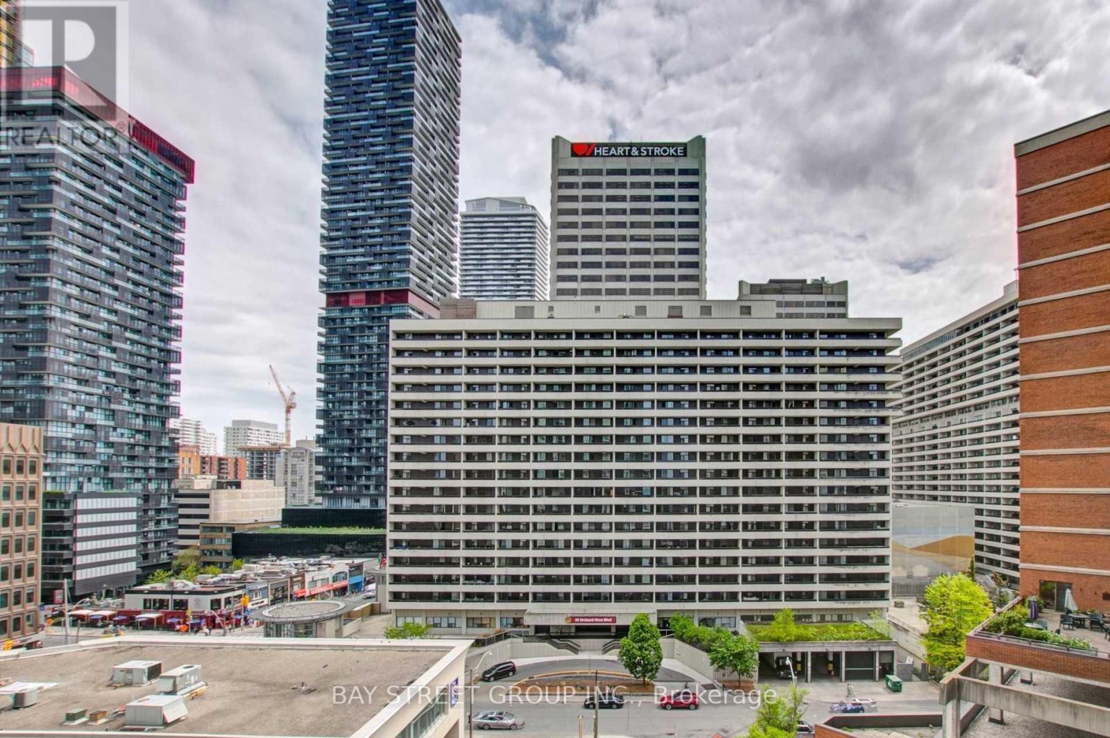 MLS® listing #30078912 for sale located at 2108 - 33 HELENDALE AVENUE