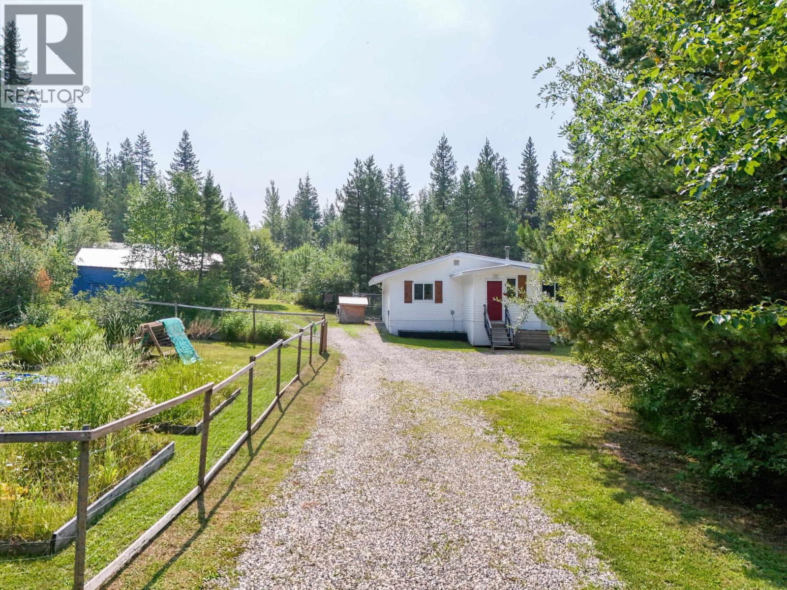 MLS® listing #30078934 for sale located at 3861 HILLCREST ROAD