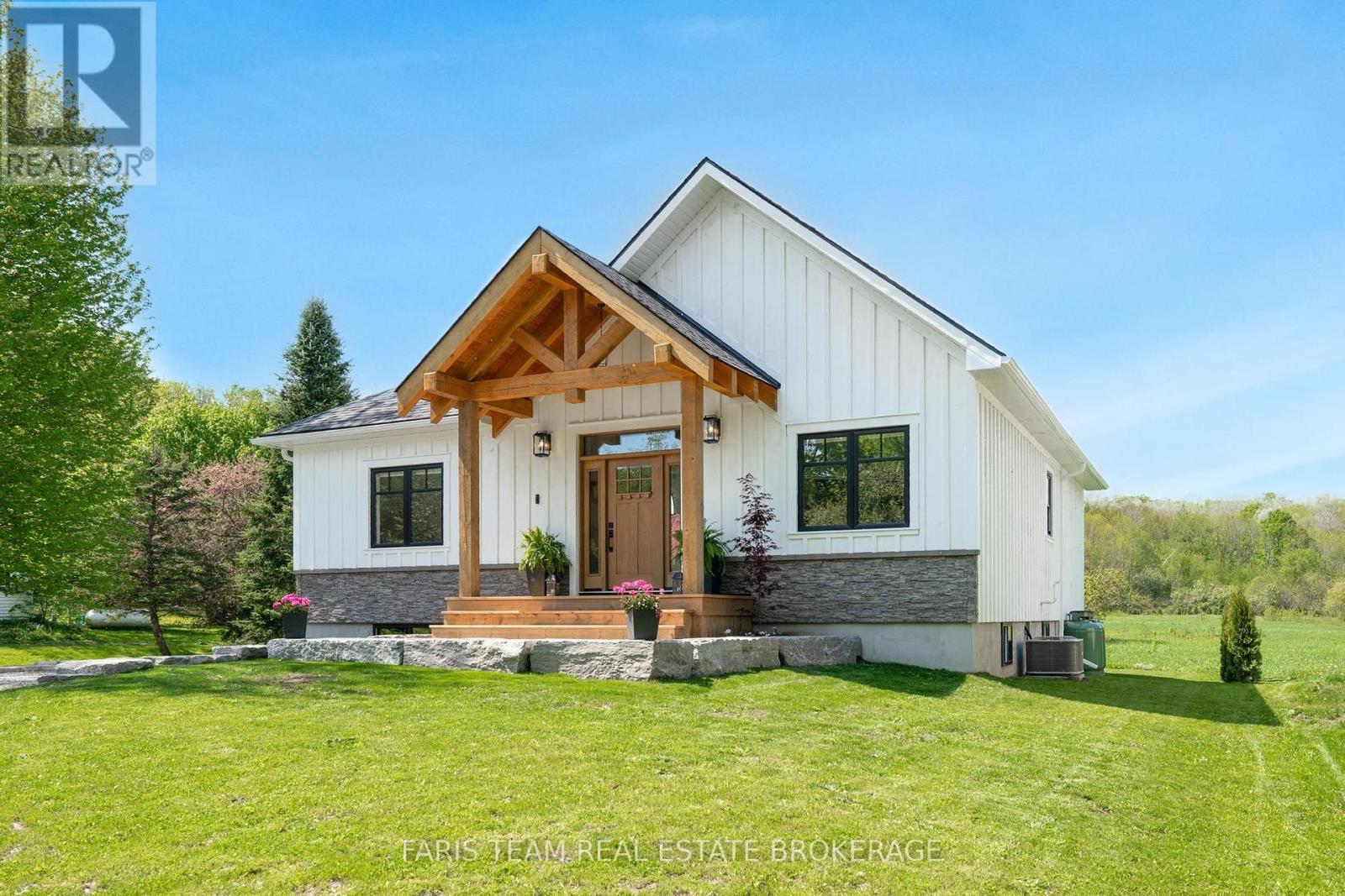 MLS® listing #30079597 for sale located at 3415 RESERVOIR ROAD