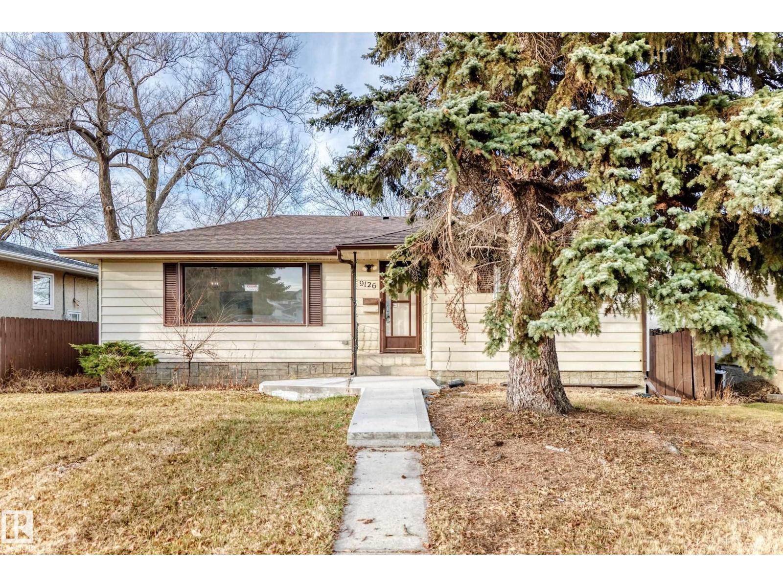 MLS® listing #30079629 for sale located at 9126 152 St NW