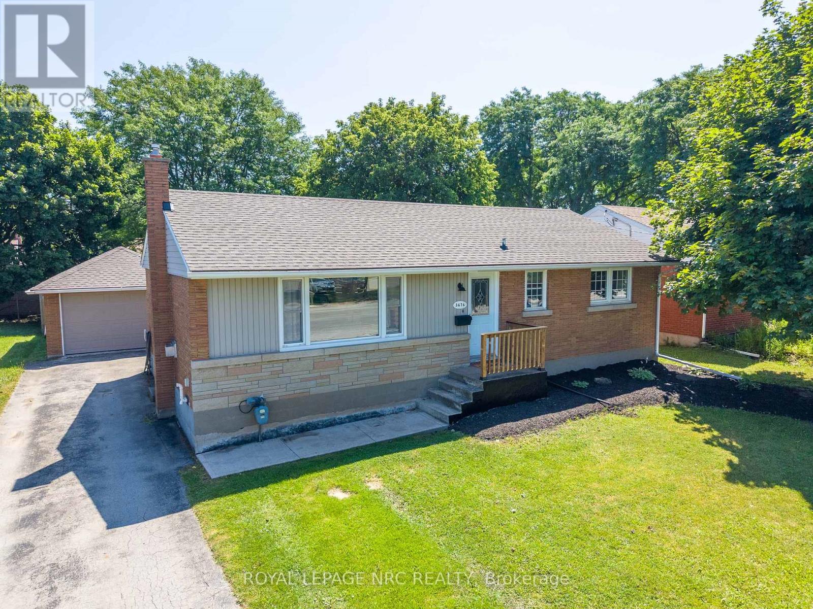 MLS® listing #30079737 for sale located at 3676 DORCHESTER ROAD