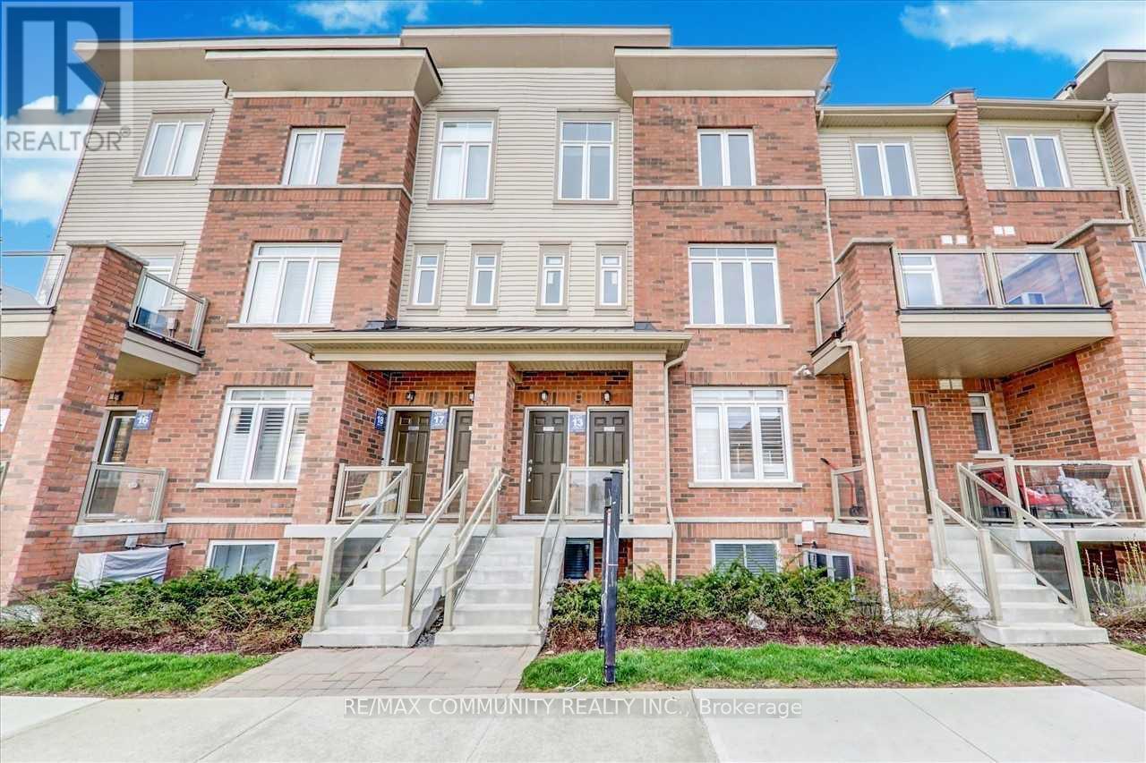 MLS® listing #30079946 for sale located at 2718 WILLIAM JACKSON DRIVE