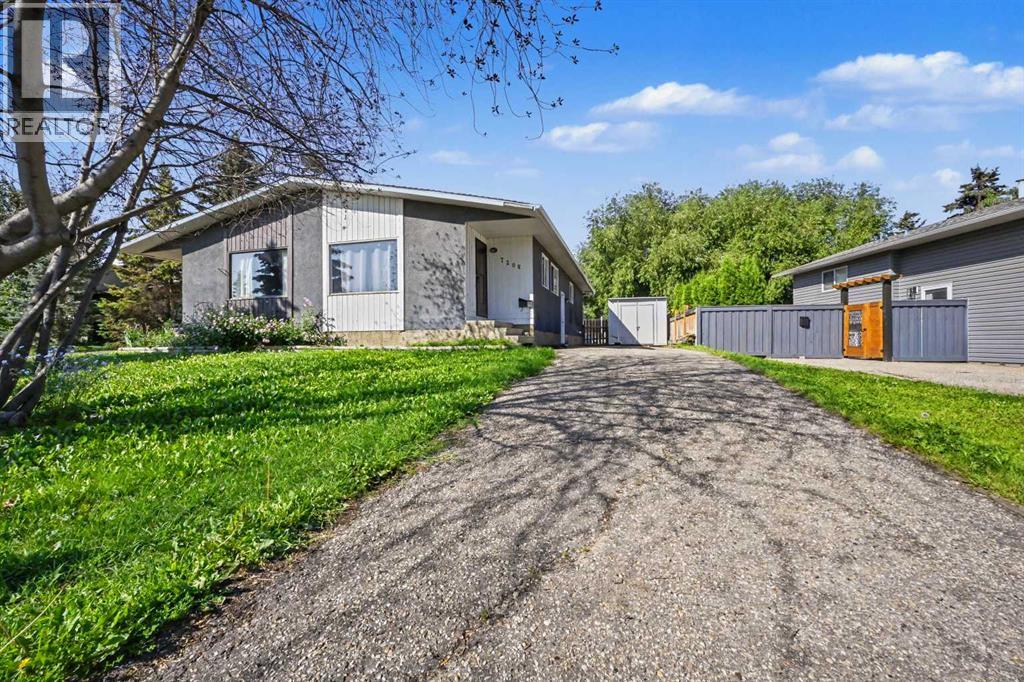 MLS® listing #30080304 for sale located at 7208 99A Street