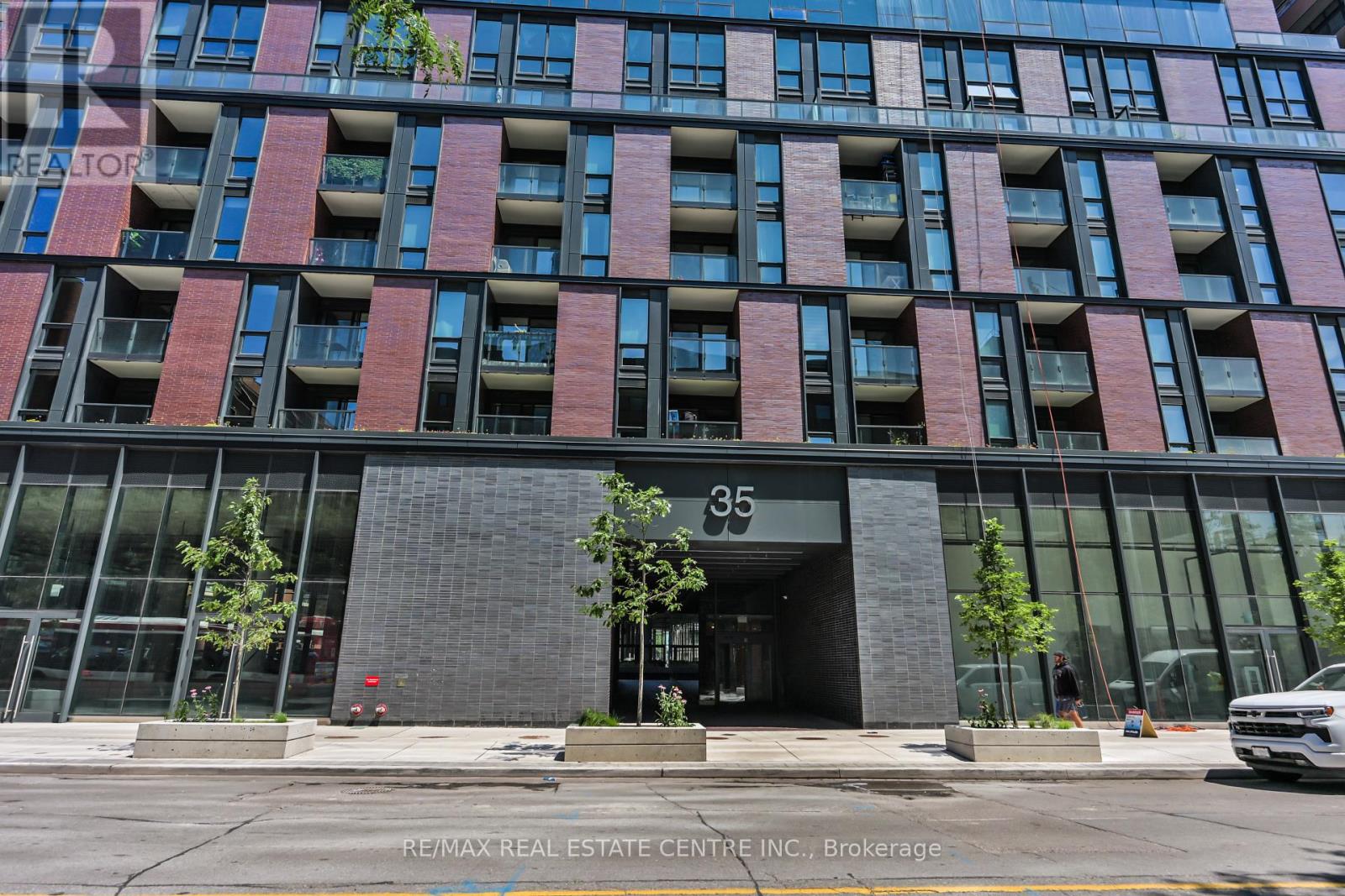 MLS® listing #30080539 for sale located at 929 - 35 PARLIAMENT STREET