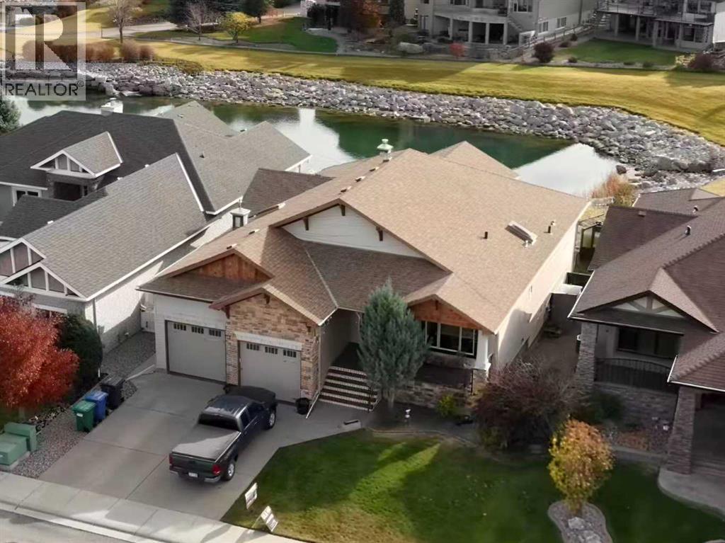 MLS® listing #30081241 for sale located at 534 Canyon Cove W
