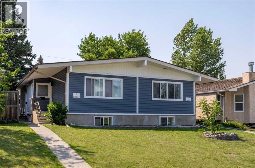 MLS® listing #30081289 for sale located at 1435 38 Street SW