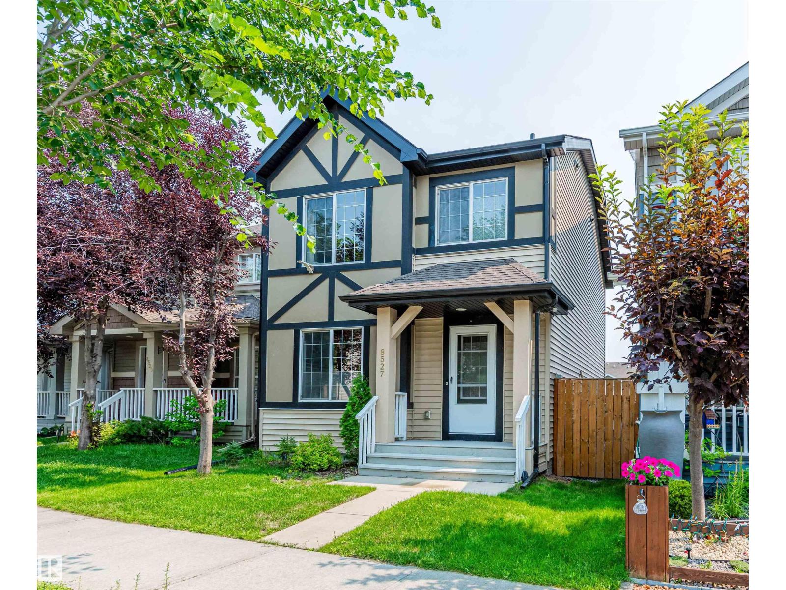 MLS® listing #30081417 for sale located at 8527 ELLIS LINK LI NW