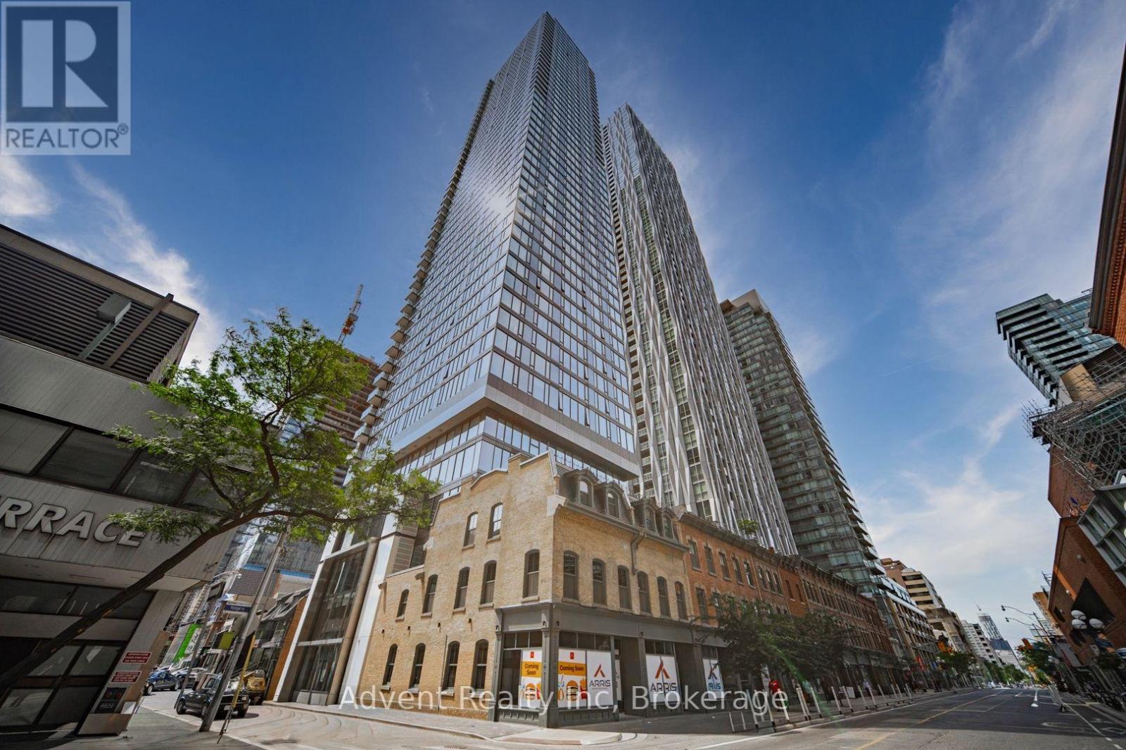 MLS® listing #30081938 for sale located at 2308 - 8 CUMBERLAND STREET