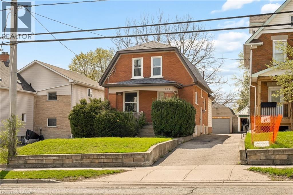 MLS® listing #30086212 for sale located at 367 VICTORIA Street S