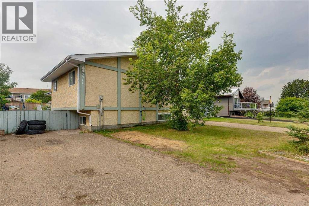 MLS® listing #30086873 for sale located at 3811 52 Avenue
