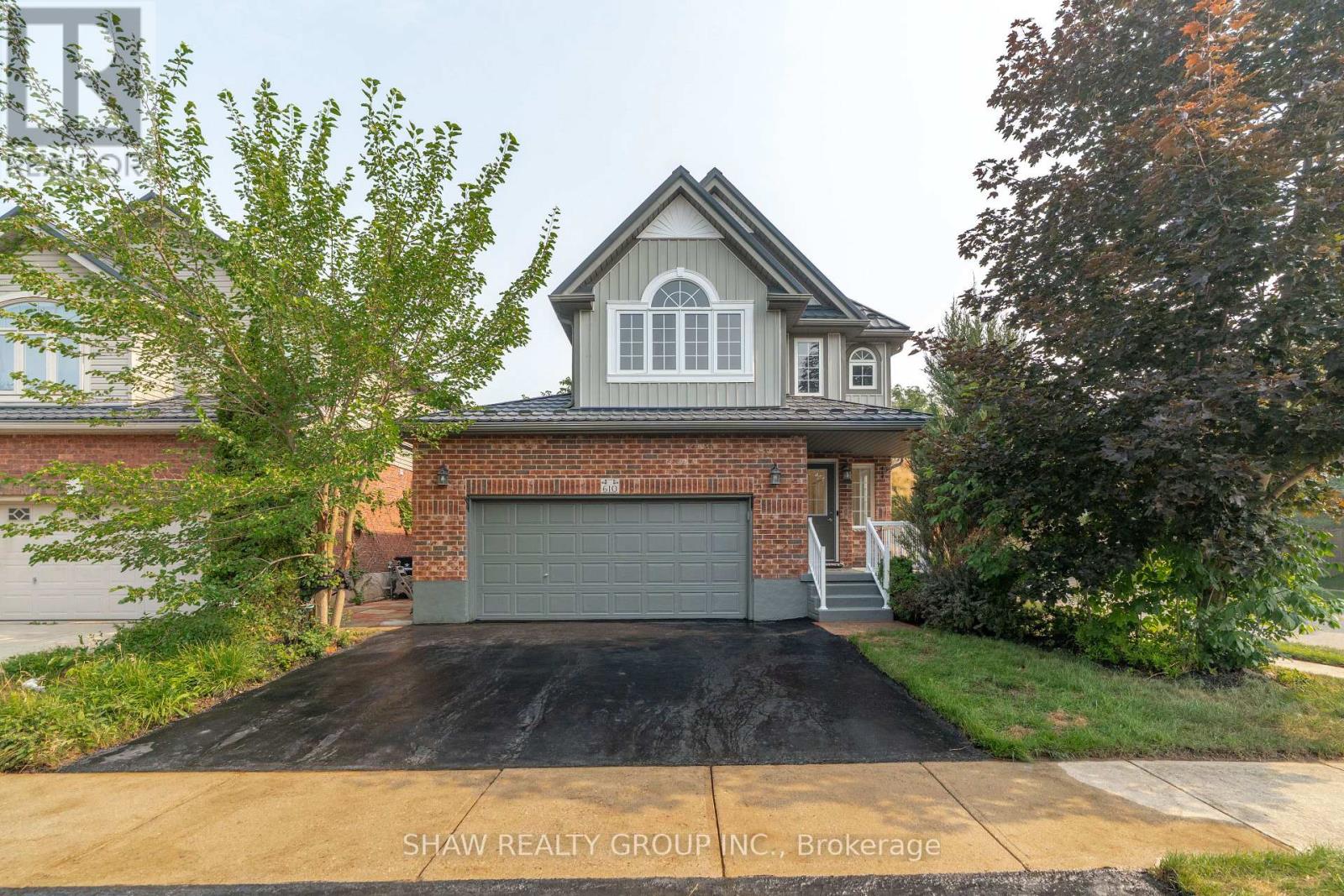 MLS® listing #30088447 for sale located at 610 VIOLET STREET