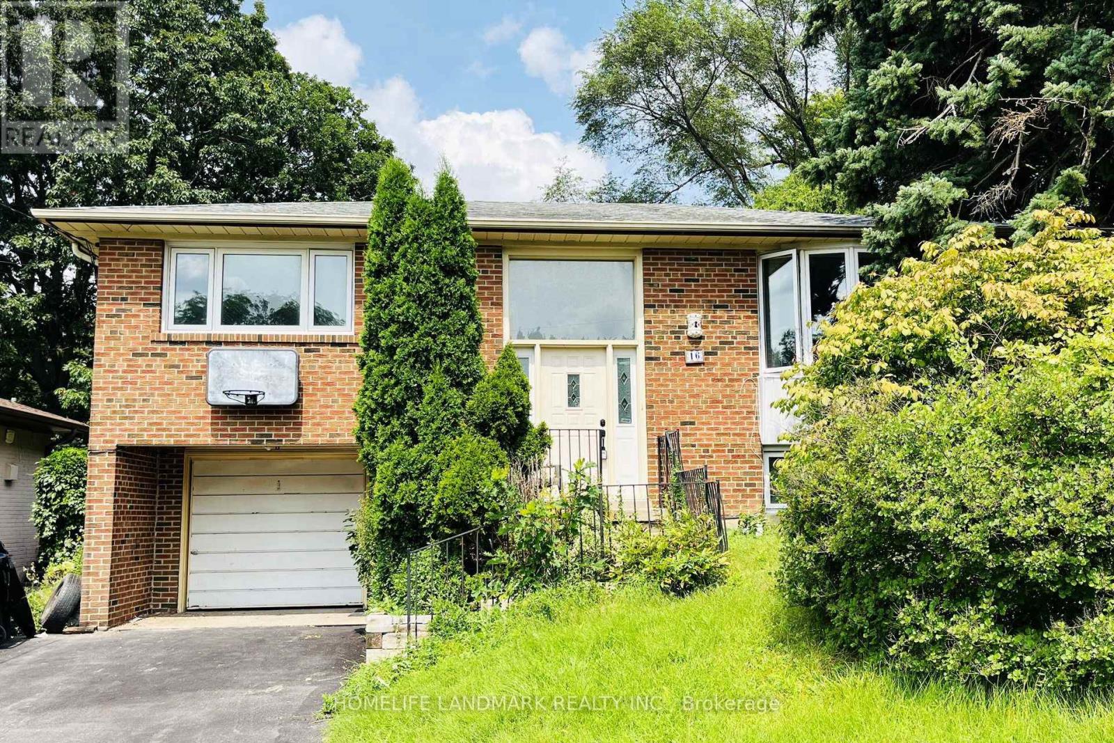 MLS® listing #30089952 for sale located at MAIN - 16 LOCHINVAR CRESCENT