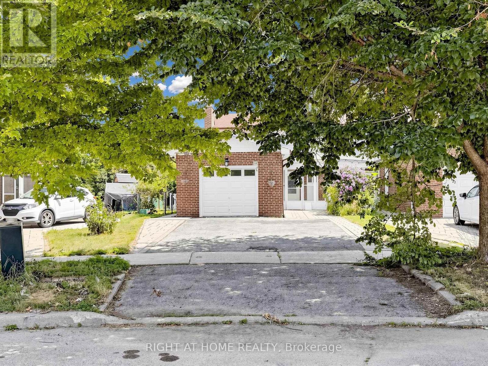 MLS® listing #30090031 for sale located at 148 SEXTON CRESCENT