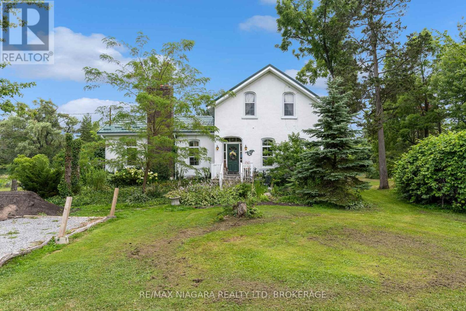 MLS® listing #30090106 for sale located at 3847 BERTIE STREET